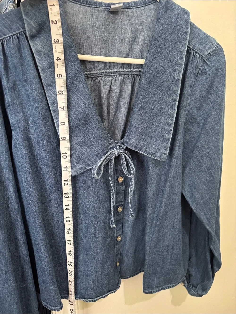 Old Navy Blue Denim Button-Front Tie-Neck Shirt - Picture 6 of 7
